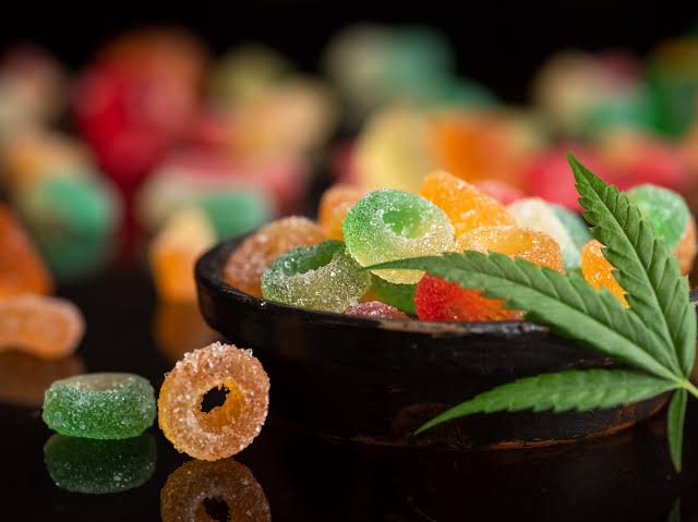 Bonbons gommes gélifiées au CBD goût fruits rouges pour la relaxation