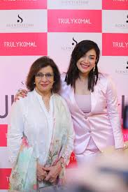 Che saman avesse un fidanzato, conosciuto mentre stava nel centro protetto nel bolognese per essersi opposta al matrimonio combinato — il motivo per cui è stata uccisa — gli abbas lo sapevano. Komal Rizvi Launched Her New Beauty Products Fashion Central