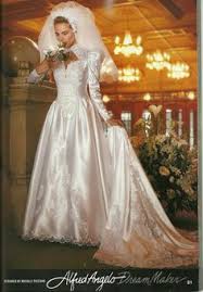 Una coda mozzafiato e un abito che ruba il cuore. Die 140 Besten Ideen Zu Brautkleider 80er Und 90er In 2021 Braut Kleider Brautkleid