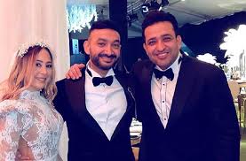 كريم فهمي و احمد فهمي و سمّكري البني آدمين karim fahmy chiropractic adjustment compilation: Ù‚Ø¨Ù„Ø© ÙƒØ±ÙŠÙ… ÙÙ‡Ù…ÙŠ ÙˆØ­Ø¶ÙˆØ± Ø£Ø­Ù…Ø¯ ÙÙ‡Ù…ÙŠ ÙˆØ´ÙŠÙƒØ§Ø¨Ø§Ù„Ø§ Ù…Ø´Ø§Ù‡Ø¯ Ù…Ù† Ø­ÙÙ„ Ø²ÙØ§Ù Ø§Ù„ÙÙ†Ø§Ù† Ù†Ø§Ø¯Ø± Ø­Ù…Ø¯ÙŠ ØµÙˆØ±
