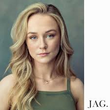 Emily Florence's Instagram, Twitter & Facebook