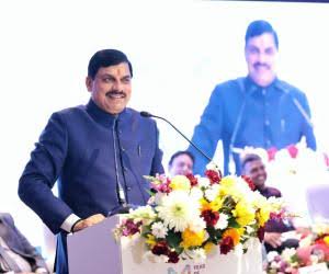 30000 से ज्यादा लोगों को मिलेगा रोजगार?, सीएम डॉ. मोहन ने किया एडवांस ऑप्टिकल फाइबर-बैटरी मैन्युफैक्चरिंग प्लांट का उद्घाटन
