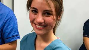 Kingi daha önce annesiyle alışveriş yapıyordu ve daha sonra parktan geçerek normal rotasını eve götürdü. Medical Student Dies After Request Ignored Morning Bulletin