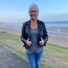 Plymouth mum woke up thinking she was 28 years younger after brain tumour  battle