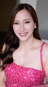 Maureen Estrada (@mai_glow) • Instagram photos and videos