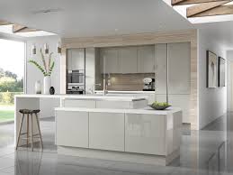 Photo Of Kitchen Bath Decor More Houston Tx United States Modern Cabinets Here Handleless Kitchen Glossy Kitchen Modern Kitchen