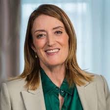 Nicole Tabone's Instagram, Twitter & Facebook