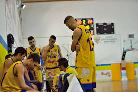 We would like to show you a description here but the site won't allow us. Npm Grande Cuore Gialloblu Ma Alla Fine La Spunta Ruvo