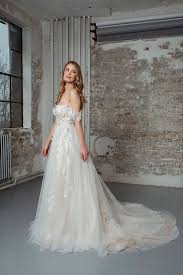 Pin On Noya By Riki Dalal At Halo Wren Bridal