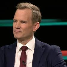 Berliner Grundschülerin trägt nach Corona immer noch Maske: Gefährden die  Eltern ihr Kind?