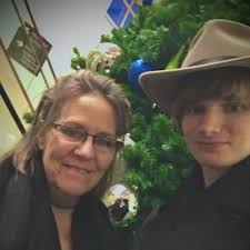 Bullet Mae (@malindanina)