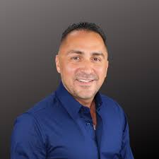 Swipe to see my dad (when he was younger) morph into Benjamin Bratt. The  last photo is me and my dad