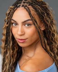 its giving angelica eliza and peggy. its giving disney princesses. its  giving 1959 it girls. its giving the supremes medley 👩🏽‍🦱🐝👩🏾‍🦱  Tiffany Deriveau, Caitlyn MacInnis, Ocean Williams in Beehive