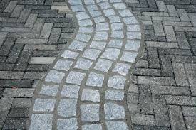 Einfahrt pflastern ist immer eine gute lösung. Pflastersteine Stile Materialien Und Kosten Mein Schoner Garten