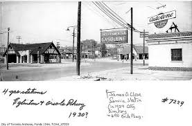 Always driven by the style and lifestyle of the homeowner, imbued with our love for creative design, and crafted with the highest of skill. Eglinton Avenue And Oriole Parkway Looking Northwest Toronto Old Toronto Landscape Photos