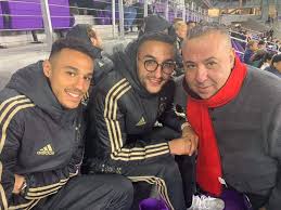 .بايرن ميونخ, حكيم زياش وامه, حكيم زياش روما, حكيم زياش يتكلم الريفية زياش 2017, مهارات حكيم زياش 2018, أهداف حكيم زياش 2018, هدف حكيم زياش 2018, تحركات حكيم زياش 2018. Ø´Ø¤ÙˆÙ† Ø±ÙŠØ§Ø¶ÙŠØ© Ù…Ù† Ø®Ø§Ø±Ø¬ Ø§Ù„Ø­Ø¯ÙˆØ¯ Ø§Ù„Ø¬Ø§Ù„ÙŠØ© Ø§Ù„Ø³Ø±ØºÙŠÙ†ÙŠØ© Ø§Ù„Ù…Ù‚ÙŠÙ…Ø© Ø¨Ù…Ø¯ÙŠÙ†Ø© Ø£ÙˆØ±Ù„Ø§Ù†Ø¯Ùˆ Ø§Ù„Ø§Ù…Ø±ÙŠÙƒÙŠØ© ØªØ®ØµØµ Ø§Ø³ØªÙ‚Ø¨Ø§Ù„Ø§ Ù„Ù„Ø§Ø¹Ø¨ Ø§Ù„Ø¯ÙˆÙ„ÙŠ Ø­ÙƒÙŠÙ… Ø²ÙŠØ§Ø´ Ø§Ù„Ù…Ø­ØªØ±Ù Ø¨ÙØ±ÙŠÙ‚ Ø£Ø¬Ø§ÙƒØ³ Ø§Ù„Ù‡ÙˆÙ„Ù†Ø¯ÙŠ Ø§Ù„Ø°ÙŠ ÙˆØµÙ„ Ø§Ù„Ù‰ Ø§Ù…Ø±ÙŠÙƒØ§ Ù„Ù„Ù…Ø´Ø§Ø±ÙƒØ© ÙÙŠ Ø¯ÙˆØ±ÙŠ Ø¯ÙˆÙ„ÙŠ ØªØ³Ø§ÙˆØª
