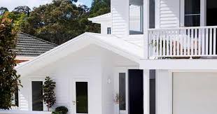 The hampton beach house is a beautiful family home design inspired by coastal lifestyles. 16 Modern Hamptons Style Houses You Ll Love Homes To Love