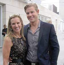 Trevor donovan neubauer, a hollywood model and actor, was born on october 11, 1978, in california, united states, to his parents as trevor donovan neubauer. Kerry Kennedy S Very Close Friendship With 90210 Hunk Trevor Donovan Daily Mail Online