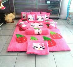 Lengkapi koleksi karpet mobil bapak/ibu dengan aksesoris yang lain agar. Fullset Karpet Karakter Bulu Rasfur Motif Hello Kitty Strawberry Murah Karpet Furniture Interior Rumah Tangga Bukalapak Com Inkuiri Com