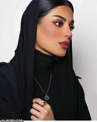 ومنذ إطلالة فاطمة الأنصاري قبل أشهر على احدى شاشات التلفزة برفقة شقيقتها، عقد الجمهور فورا المقارنة بينها وبين بطلة مسلسل طريق، واعتبروها بأنها النسخة السعوية منها. Ytsbvpxwegrpgm