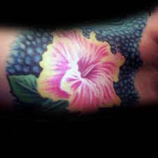 Bitte deaktiviere deinen adblocker und lade diese seite. 80 Hibiscus Tattoo Designs For Men Flower Ink Ideas