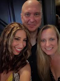 A memorable night 🌃Cocktails, celebrations + late night karaoke 🎤 HBD  Ezy!!