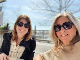 Janet Metzler's Instagram, Twitter & Facebook