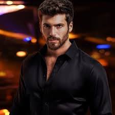 In recent days, however, they have not shown up together on social media and are spending their vacations apart. Can Yaman Canyaman1989 Twitter