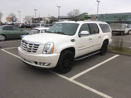 Research the 2021 cadillac escalade with our expert reviews and ratings. Cadillac Escalade Hummer 6845571512 Mieten Erento Com