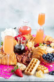 We went with a rectangular shape th Ultimate Guide To Creating Beautiful Brunch Grazing Platter Cooks With Cocktails