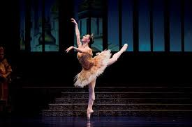 Dancer Dana Says I Was Actually Personally Taught How To Tie This Style Of Bun By None Other Than Elyse Bor San Francisco Ballet Ballerina Bun Ballet Dancers