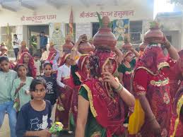 Grand Kalash Yatra taken out in Ganeshwar | गणेश्वर में निकाली भव्य कलश  यात्रा: भगवान शिव की सजाई झांकी, सैंकडों महिलाएं हुईं शामिल - Neem ka thana  News | Dainik Bhaskar
