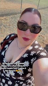 Pumpkin Patching with my Pumpkins🎃🧡🐓🌻🐴 #Fyp #OldMacDonaldFarm  #HumbleTx #FamilyFun #FallActivities #TrainRides #PonyRides #PettingZoo  @Papi