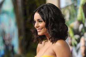 Curly hair has a great way to make you feel great as the curls dance around your hair. Pin On Hair Makeup