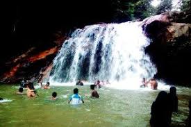 Lokasi 44 km dari ibu kota kuala lumpur. Tempat Menarik Di Selangor Air Terjun Rasmi Sux