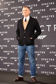 Ir a trabajar, usar los fines de semana y más. Saco Con Pantalon De Mezclilla 10 Formas De Lograrlo Gq Mexico Y Latinoamerica