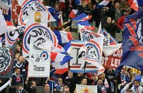 C'est antoine griezmann qui a renversé le match sur un les bleus joueront le 1/4 de finale de l'euro, le 3 juillet prochain au stade de france contre le vainqueur du match entre l'angleterre et l'islande. Les Bleus Ont Leur Chanson Pour L Euro 2016