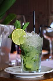 Deve essere servito in un bicchiere lungo e soprattutto non. Ingredienti E Dosi Per Fare Il Mojito Originale Cubano 4 Cl Di Rum Bianco Cubano 3 Cl Di Succo Di Lime 7 Citrus Cocktails Fun Cocktails Cocktail Recipes Easy