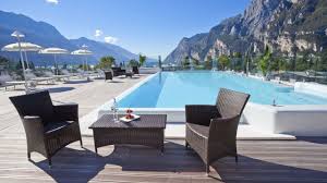 Hotel Kristal Palace Tonellihotels In Riva Del Garda Holidaycheck Trentino Italien Lake Hotel Hotel Palace Hotel
