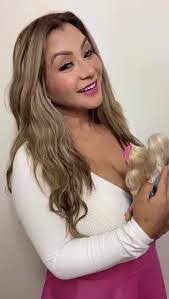 Sandra Paola's Instagram, Twitter & Facebook