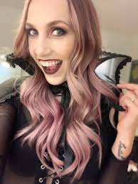 Happy Halloween 🎃🦇👽👻☠️🤖🎃🤘🐈‍⬛