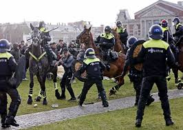 Expert amsterdam ontvangt u met een glimlach expert bushoff in amsterdam heeft een uitgebreid, ruim en overzichtelijk ingedeeld assortiment. Verboden Demonstratie Beeindigd Ik Ben Geen Complotgekkie Maar Er Zit Meer Achter Dit Beleid De Volkskrant