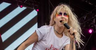 First thing to go , 02:59. Hayley Williams Releases Album Flowers For Vases Descansos