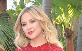 Oliver and kate hudson dad, bill hudson, began to have issues concerning how the kids were being raised. Kate Hudson Is The Latest Celeb To Talk About Loving Her 40s It S Just An Age And I Think It S A Great Age