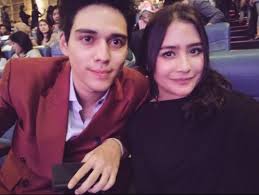 Prilly latuconsina (born 15 october 1996) is an indonesian actress, host, and singer. Prilly Latuconsina Ulang Tahun Maxime Bouttier Hadiahkan Kalung Tabloidbintang Com