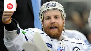 Dynamo jahtaa Ovetshkinia ja Komarovia