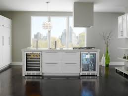 Hgtv will help you to make the best choices whether you intend to design your new kitchen yourself or hire a kitchen designer. 30 Bright And White Kitchens Hgtv