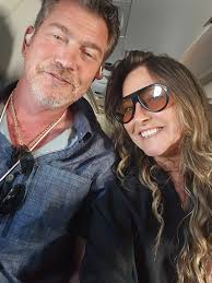 Has anyone got experience using the Barcelona family card? It says its  let's you skip the queues at places like the zoo and aquarium but not sure  if you still have to