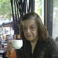 Tell me one advantage of having a cat