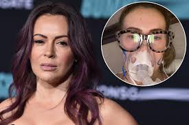 Actrita a postat o fotografie cu ea însăși cu fostul. Alyssa Milano Reveals Covid 19 Diagnosis